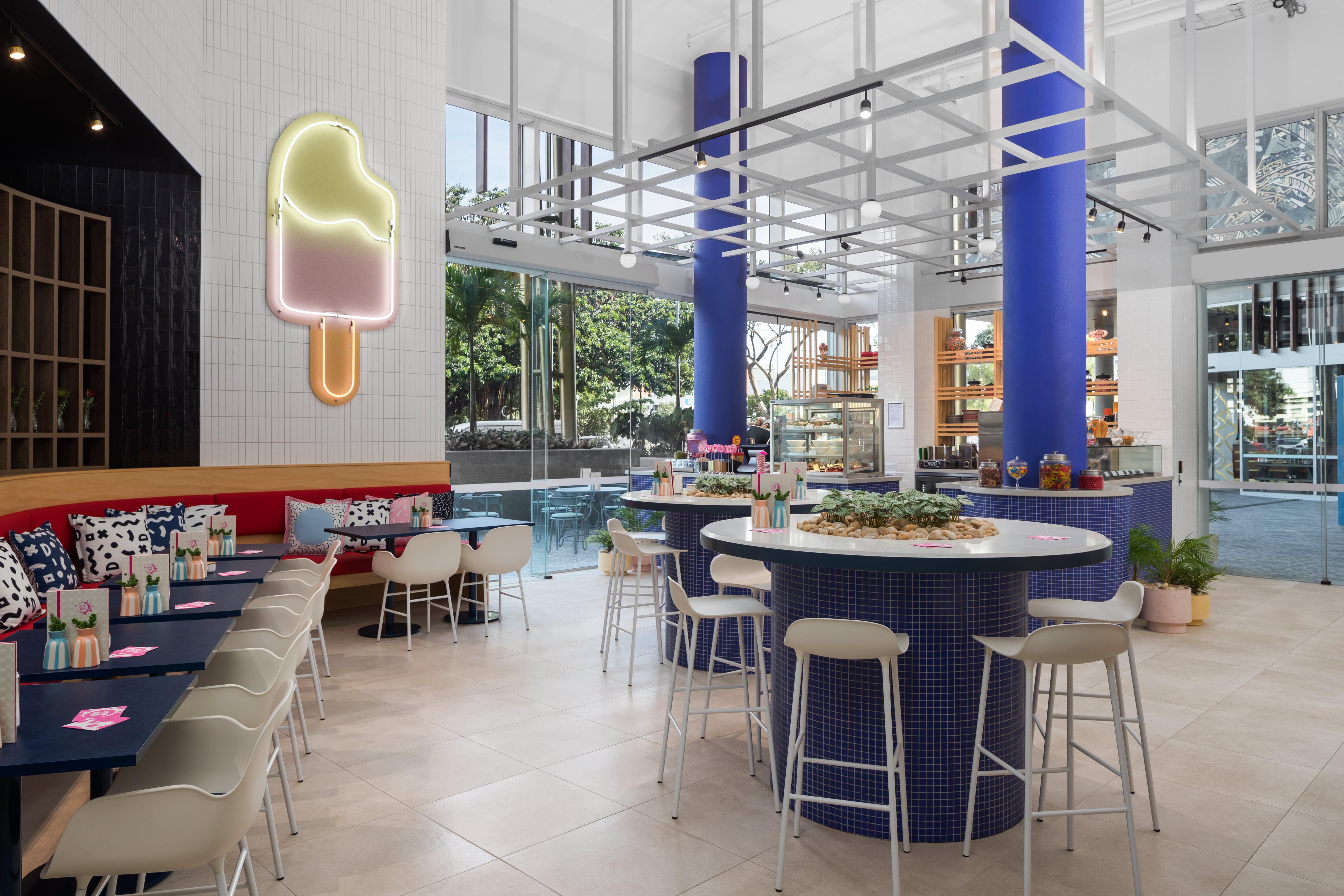Hotel Crystalbrook Bailey Cairns Exterior foto The interior of the restaurant