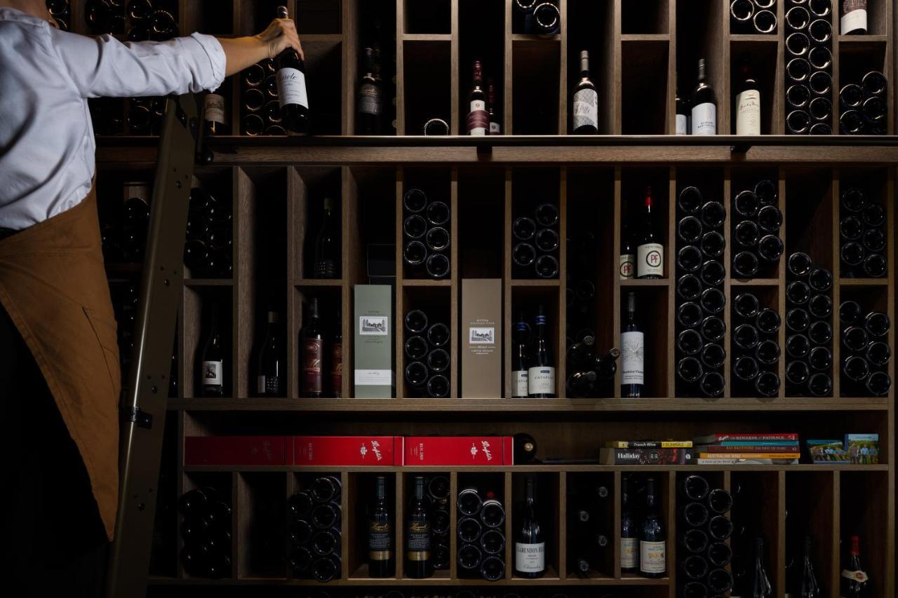Hotel Crystalbrook Bailey Cairns Exterior foto Wine cellar
